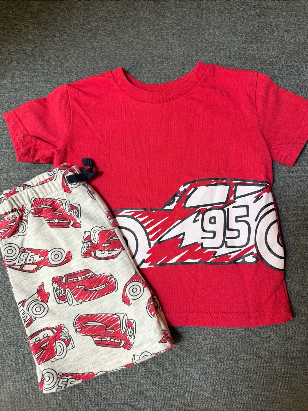Boys Cars/Lightning McQueen Set (2T)